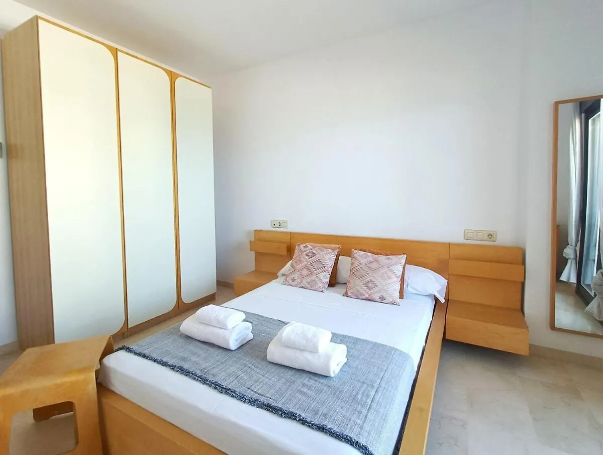רוקאוטס דה מר Alkan Suites Con Terraza En 1º Linea De Playa Y Piscina 0*, רוקאוטס דה מר ספרד